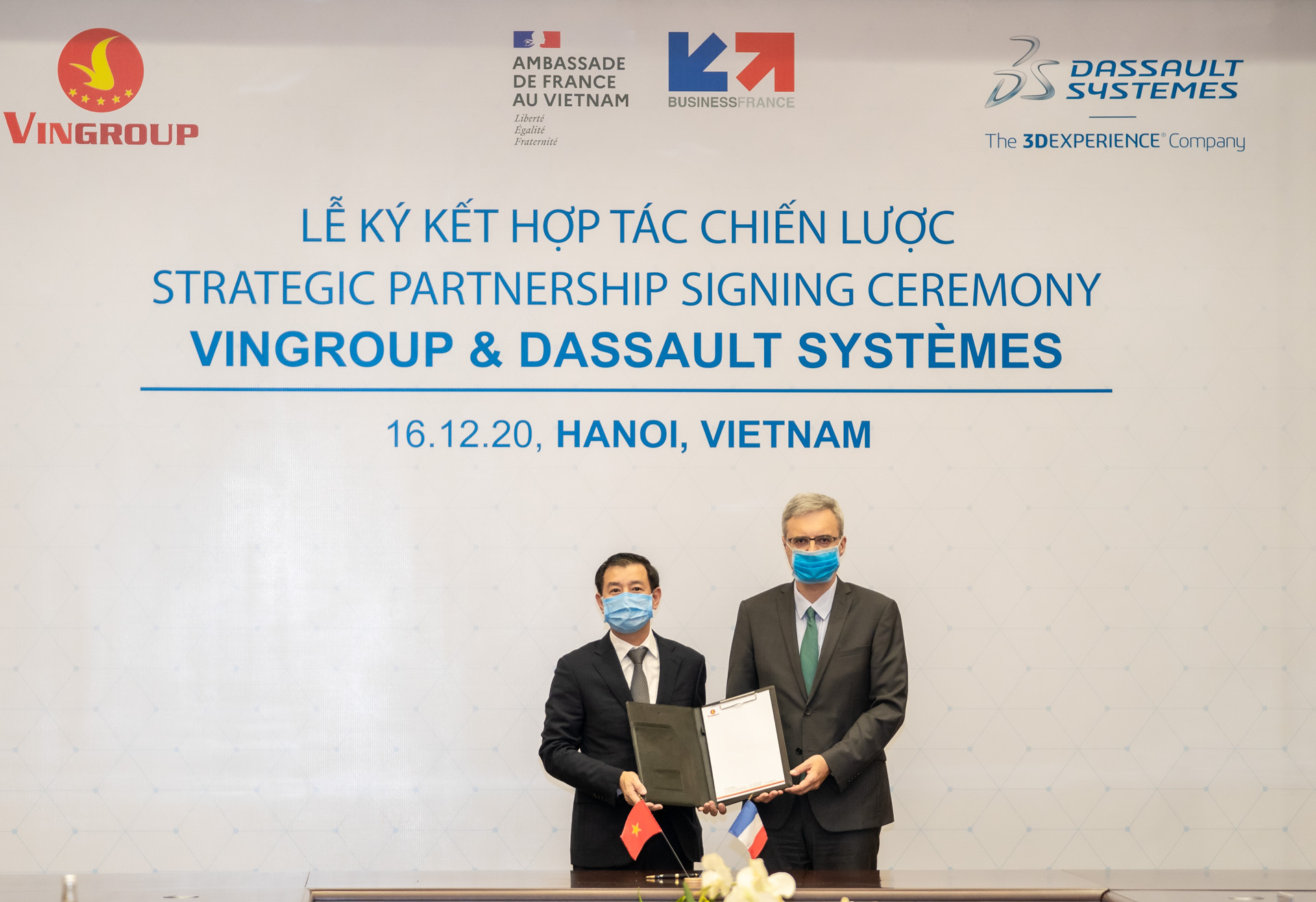 vingroup ky ket hop tac chien luoc voi dassault systemes thuc day chuyen doi so