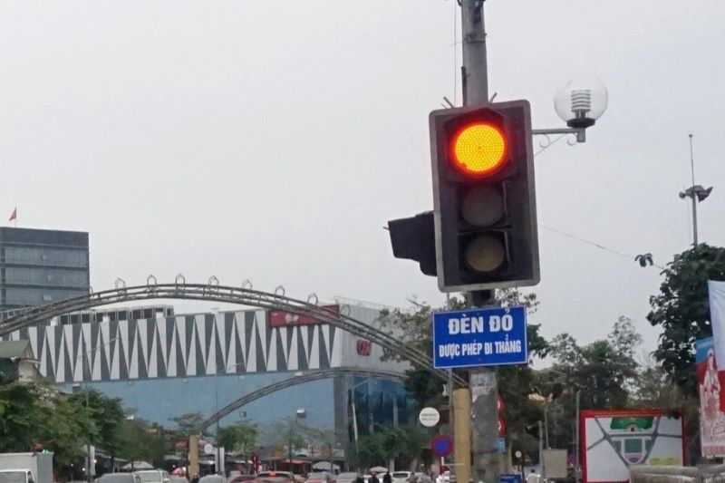 Nhiều người không biết vượt đèn vàng có bị phạt không?