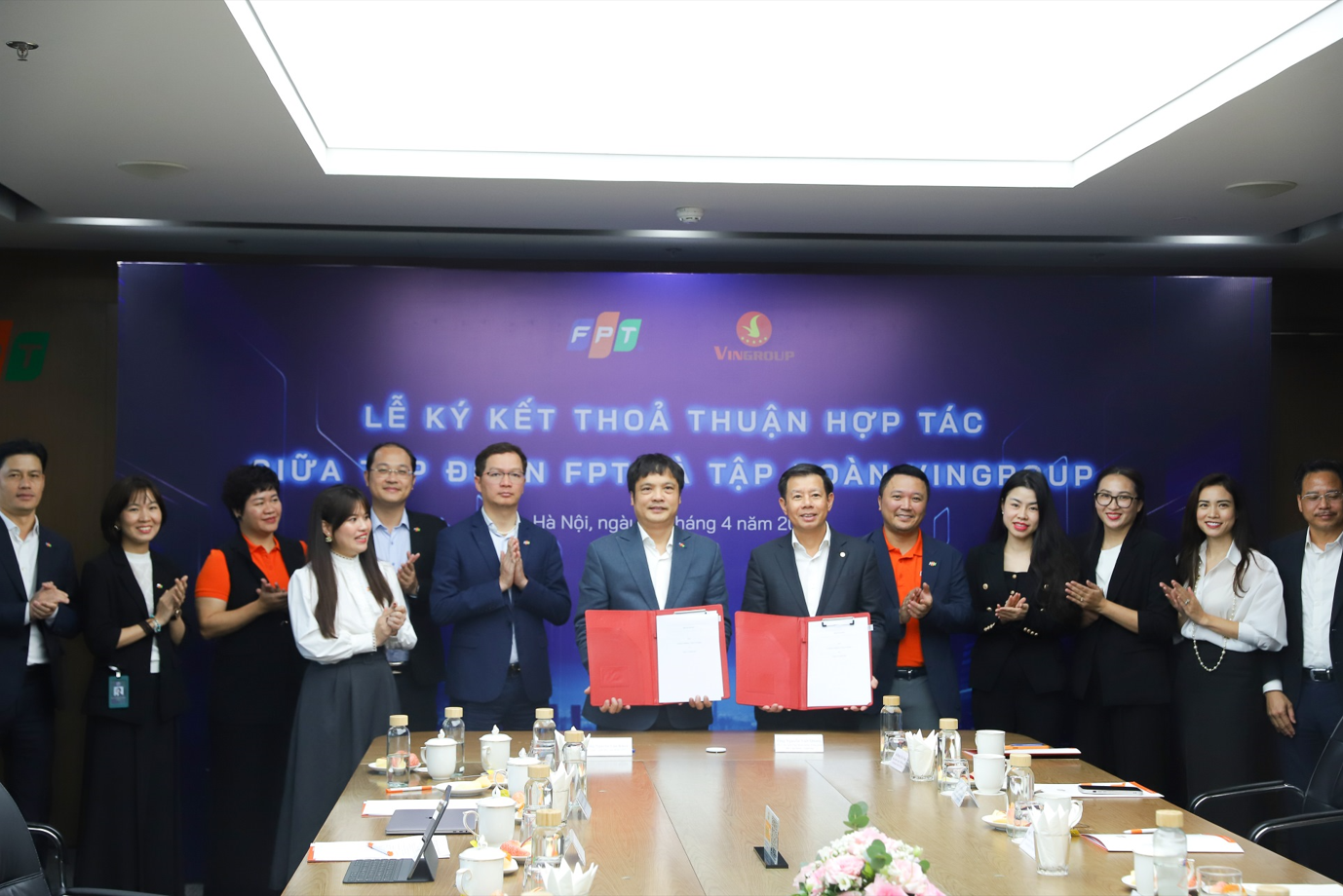 VINGROUP VÀ FPT KÝ THỎA THUẬN HỢP TÁC THÚC ĐẨY CHUYỂN ĐỔI XANH TOÀN DIỆN