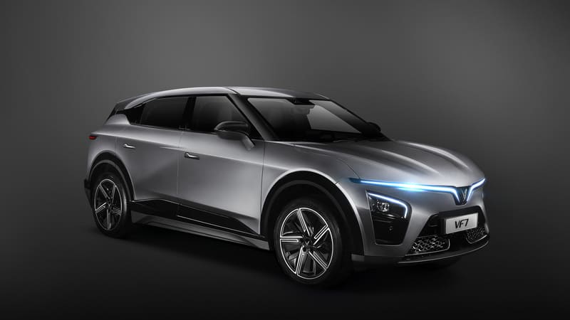 VinFast chính thức ra mắt VF 7 