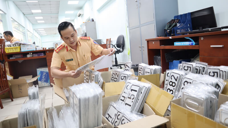 bấm biển số xe máy ở đâu
