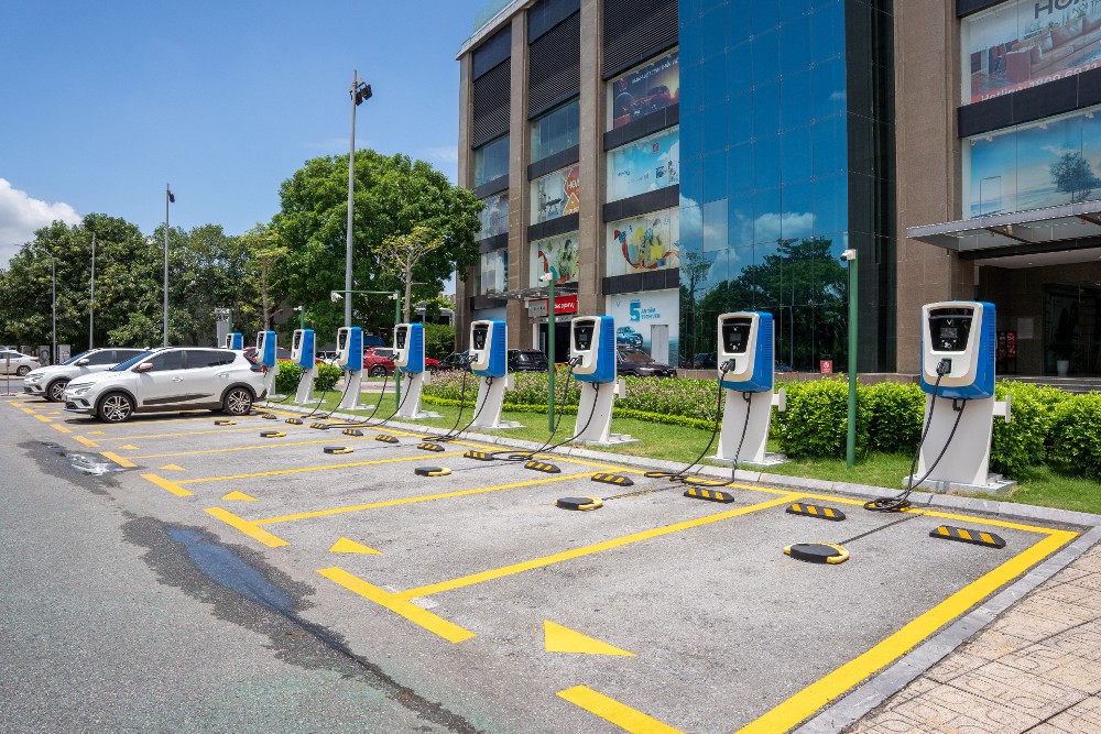 trạm sạc xe điện VinFast VF 8