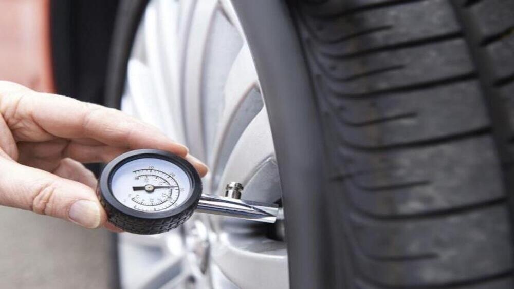 cảm biến áp suất lốp