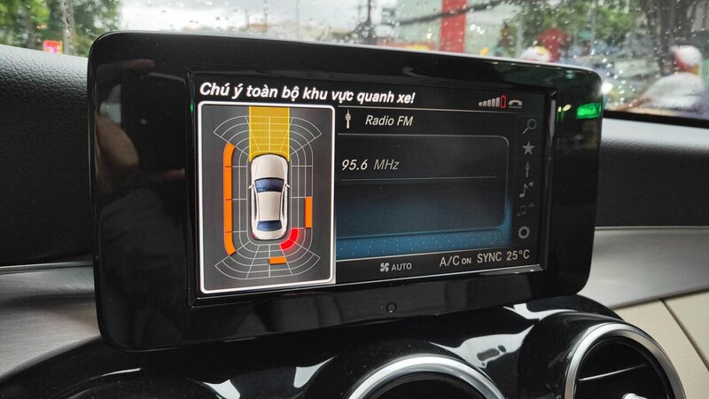 cảm biến lùi tích hợp màn hình android