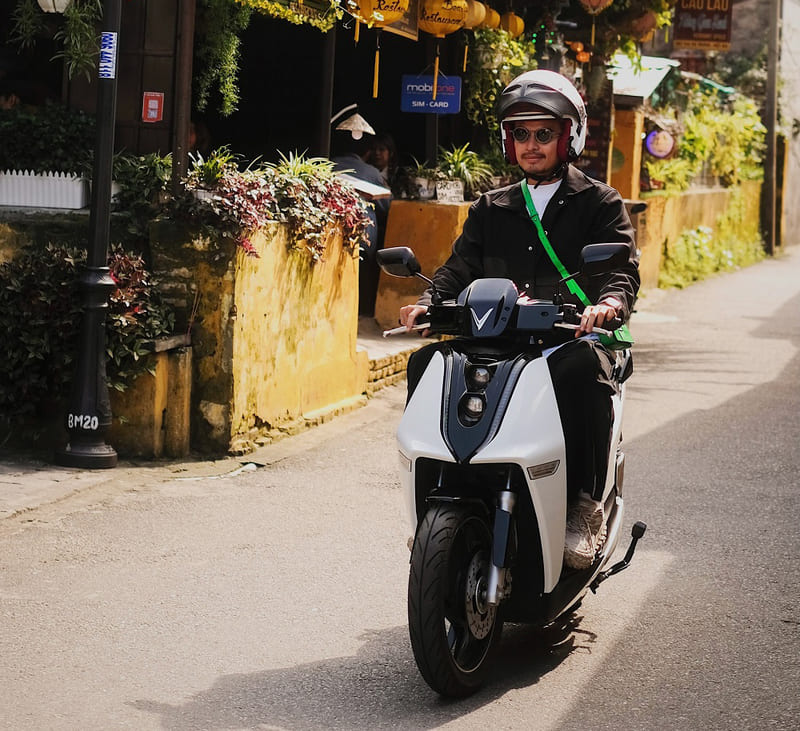 xe tay ga thể thao cho nam có động cơ mạnh mẽ