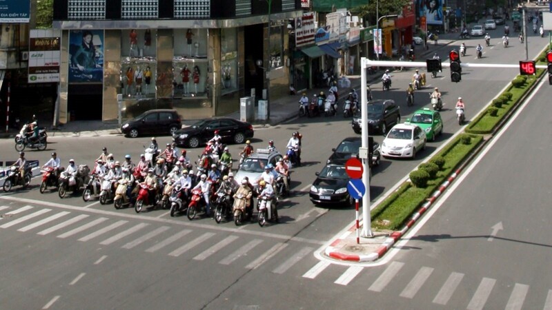 Dừng đèn đỏ sai làn