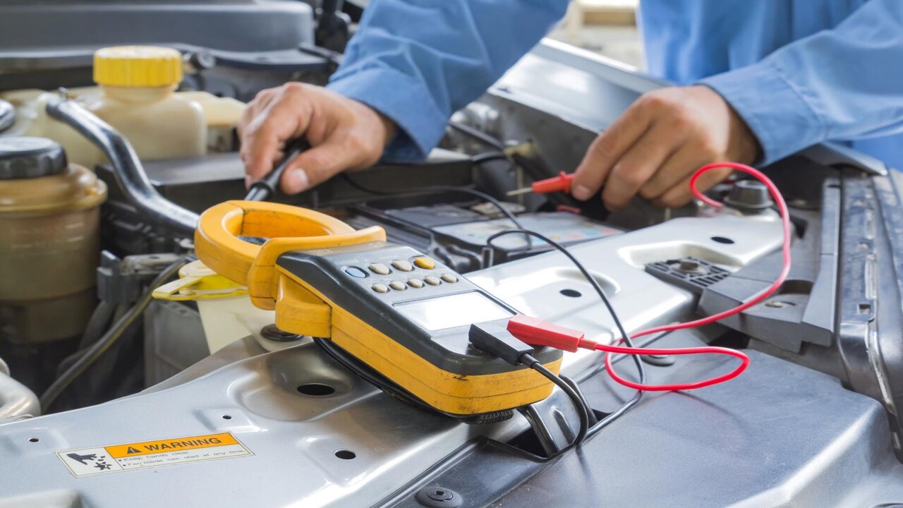 Cách kiểm tra hiện tượng ngắn mạch trên xe ô tô