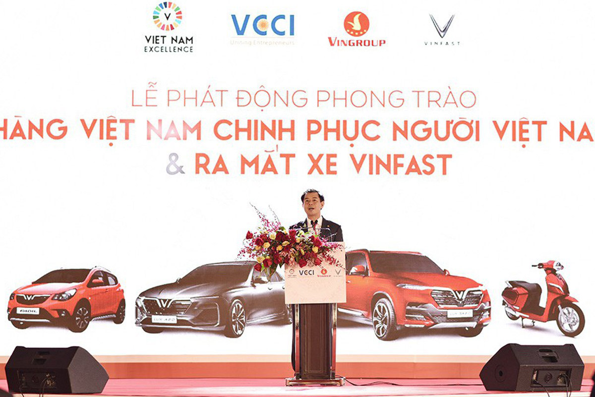 Hình ảnh bài phát biểu của ông Nguyễn Việt Quang - lãnh đạo Tập đoàn Vingroup 