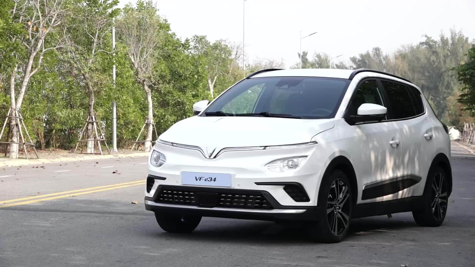 sổ bảo hành ô tô điện VinFast VF e34