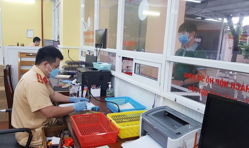 các bước làm thủ tục sang tên xe ô tô cho tặng