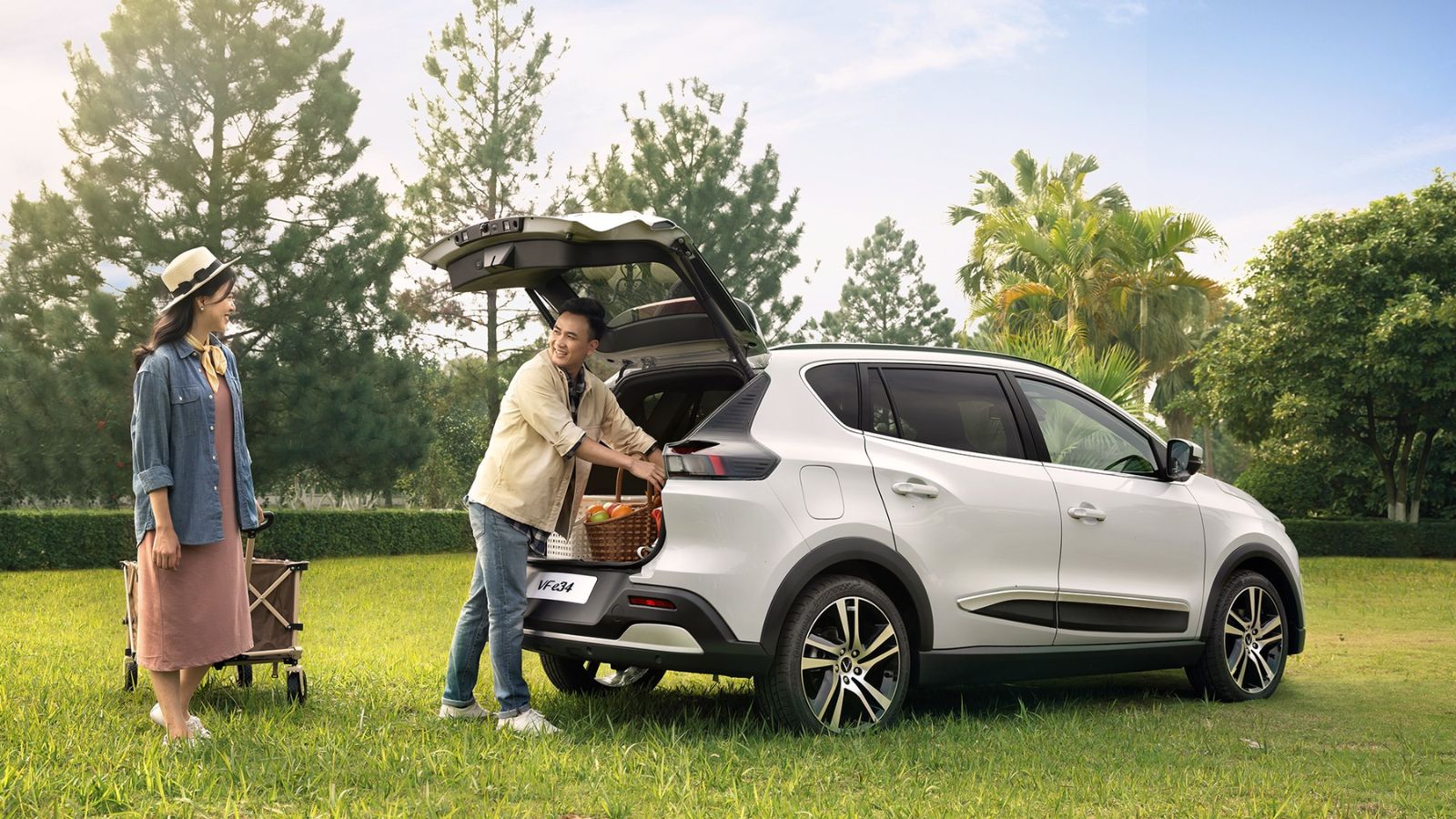 khoang chứa đồ xe VF e34 thumb