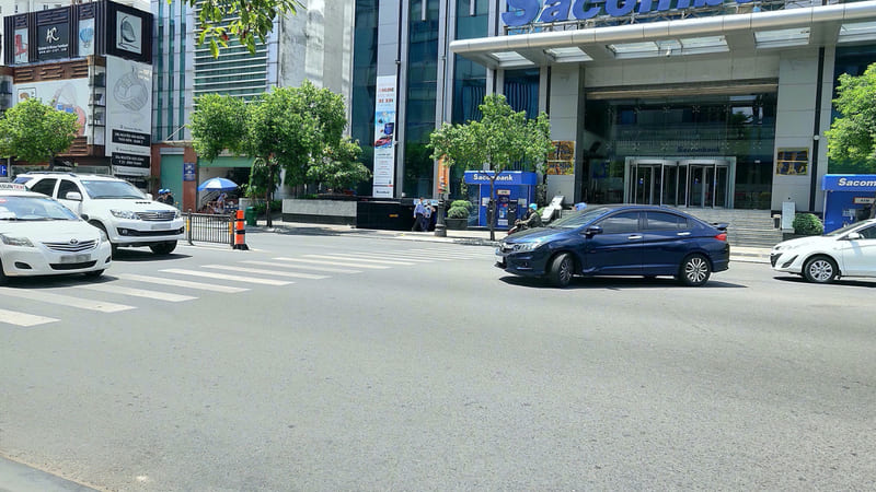 Lỗi quay đầu xe ô tô