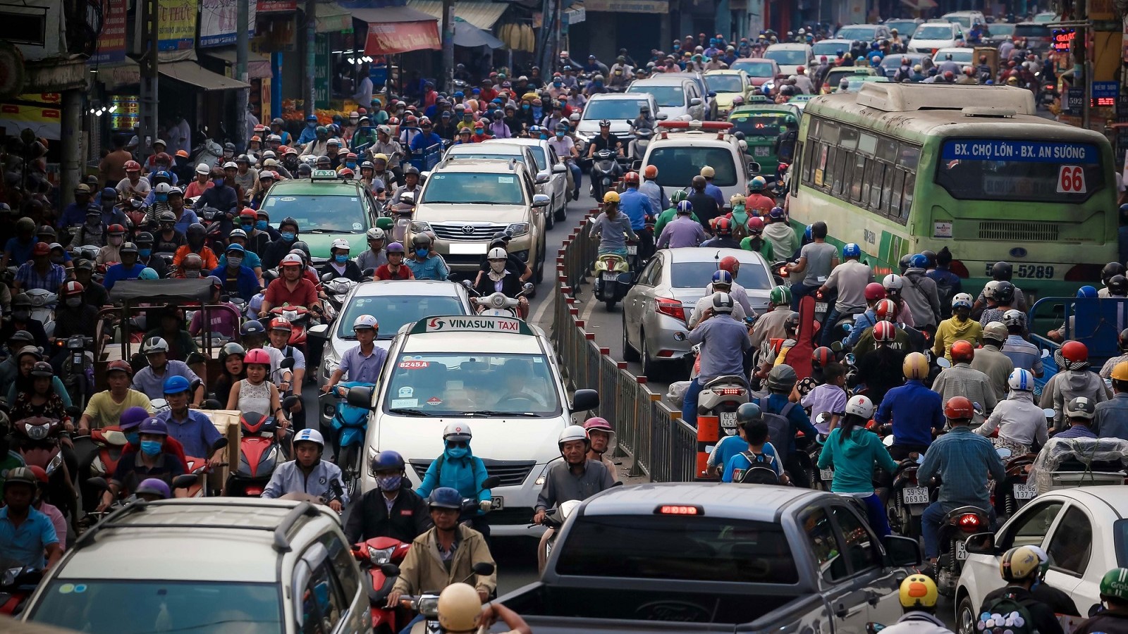 Mẫu ô tô điện phù hợp để chơi Tết du xuân
