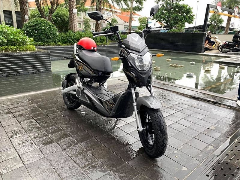 Những lưu ý khi rửa xe máy điện tại nhà an toàn, đúng cách