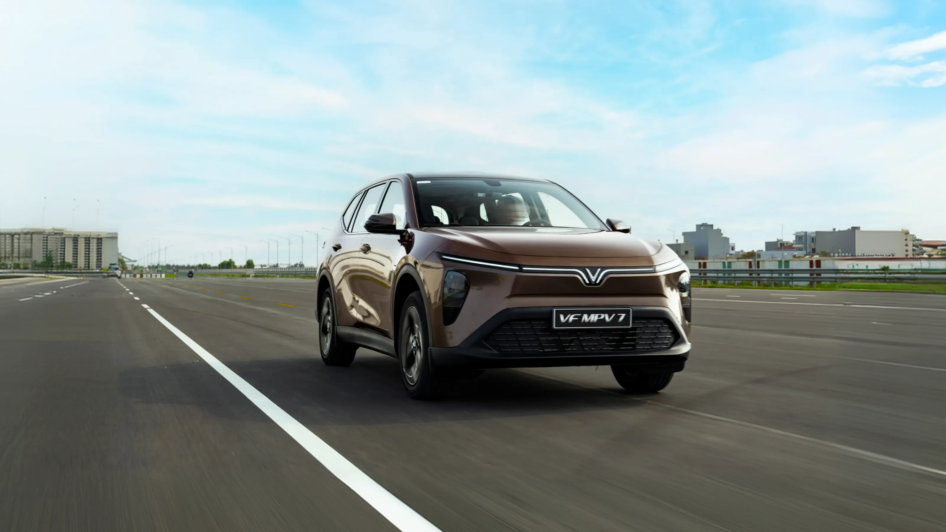 VinFast VF MPV 7 ngoại thất 4