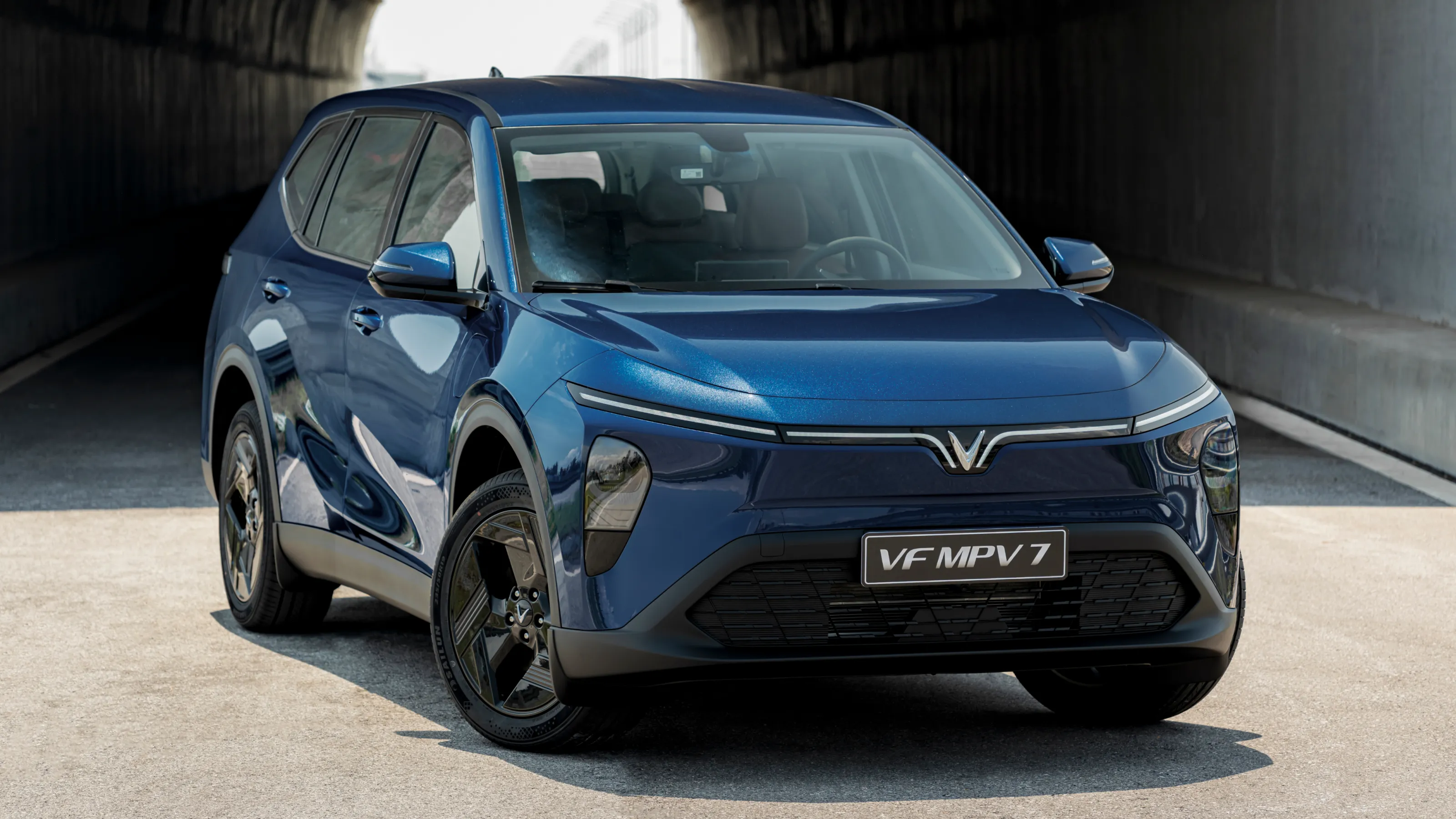 VinFast VF MPV 7 ngoại thất 1