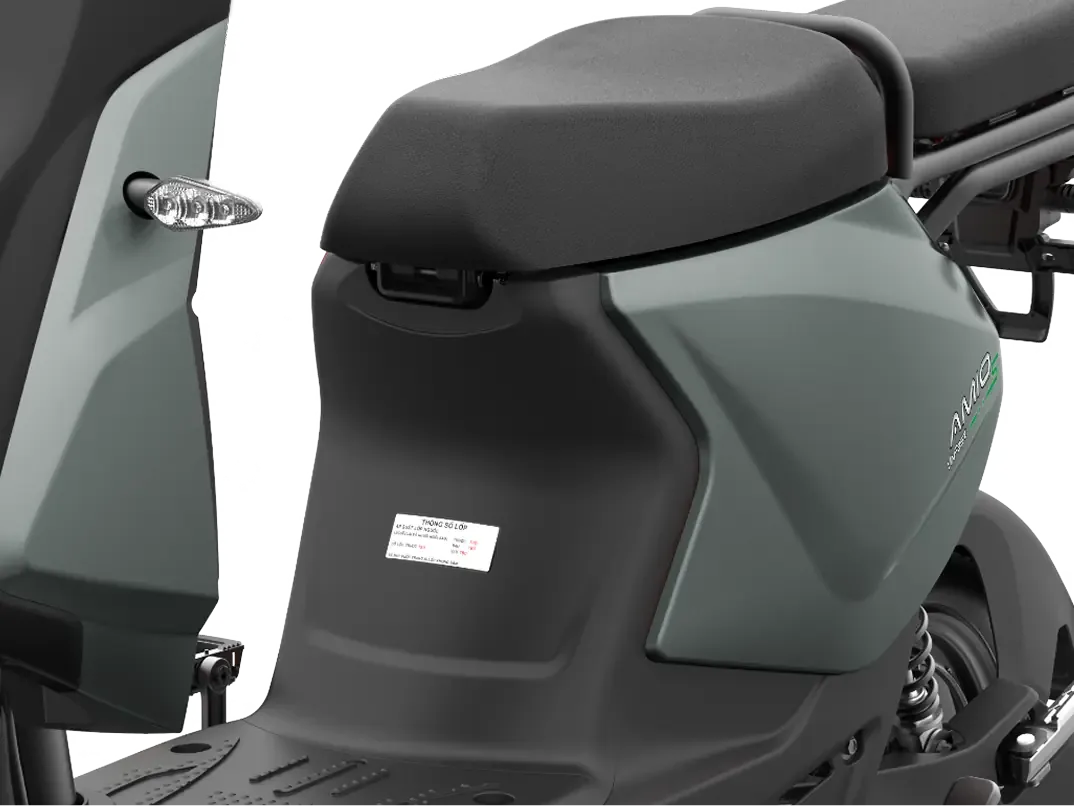 Cốp xe rộng rãi 12L phù hợp với nhu cầu sử dụng hàng ngày của học sinh.