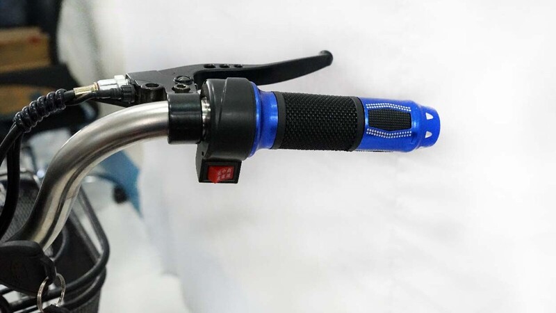 tay thắng xe đạp điện
