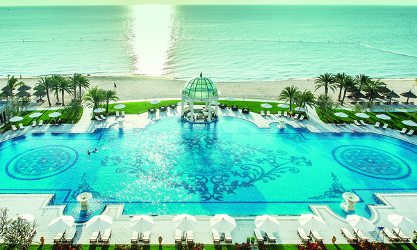 vinfast tặng voucher nghỉ dưỡng Vinpearl trị giá 118 triệu đồng khi mua ô tô điện VinFast theo chương trình VinFirst