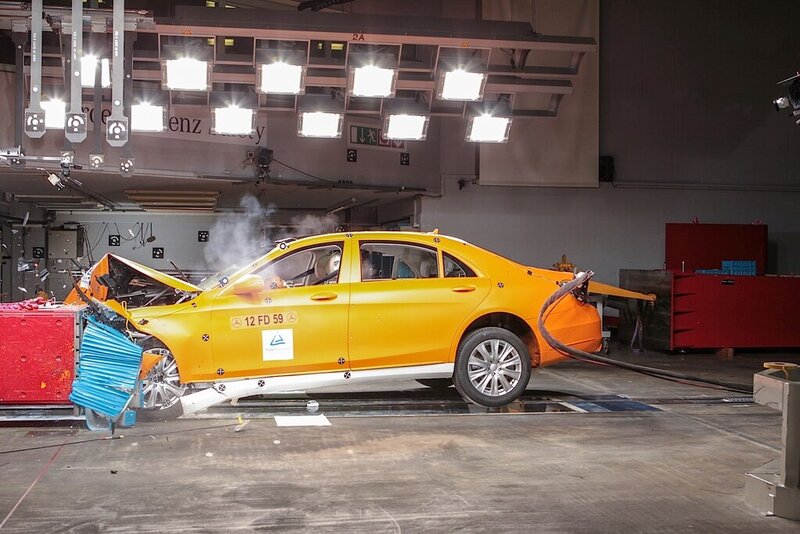 Crumple zone giúp giảm lực tác động của các va chạm ô tô