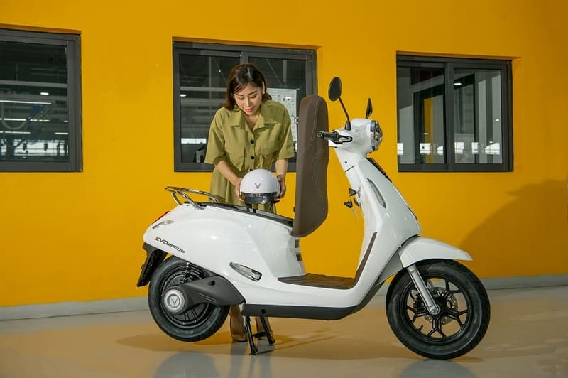 xe đạp điện để ngoài mưa có sao không
