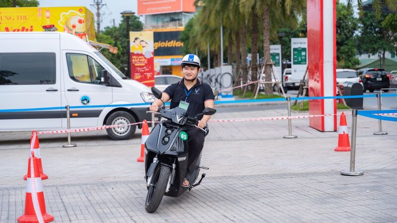 xe máy bị rồ ga